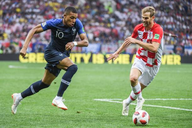 他在这里不 他在这里不